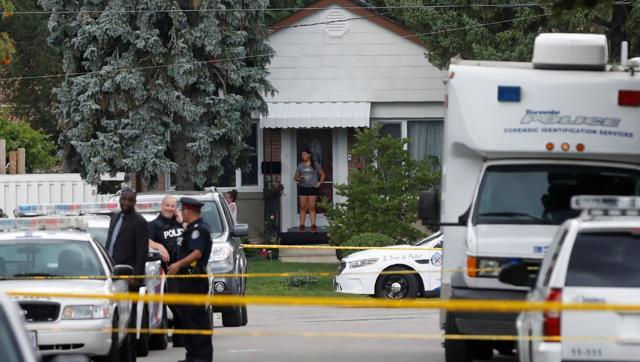 3 dead in apparent crossbow attack in Scarborough