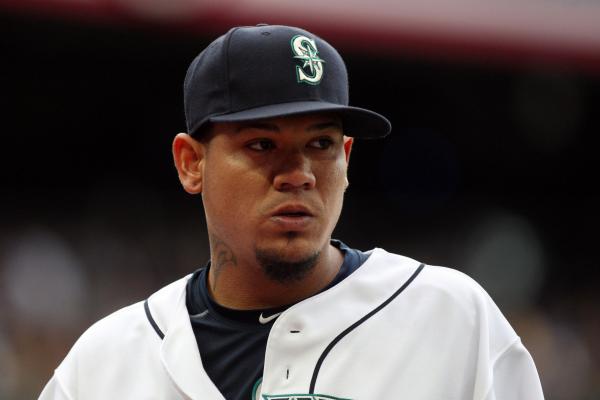 Hernandez, bullpen outpitches Sale, Mariners top White Sox