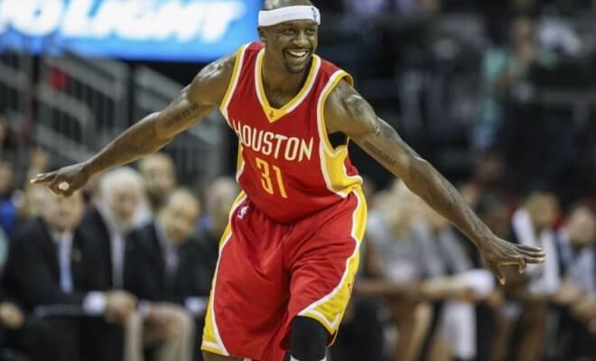 Milwaukee Bucks sign free agent guard Jason Terry