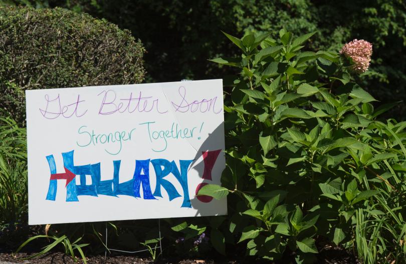 Obama hits campaign trail for Clinton in Philadelphia