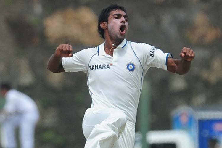 Abhimanyu Mithun picked up three wickets to help India Blue get a hold of the game against India Green