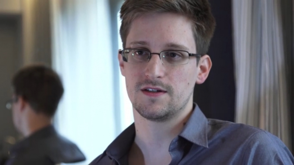 Congressional report blasts Snowden