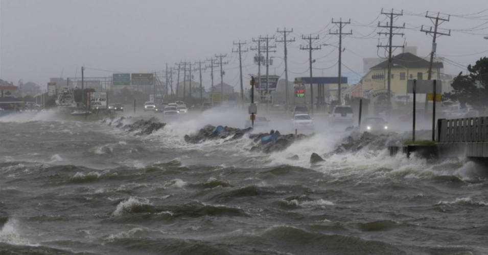 Hermine lashes Florida, photos flood social media