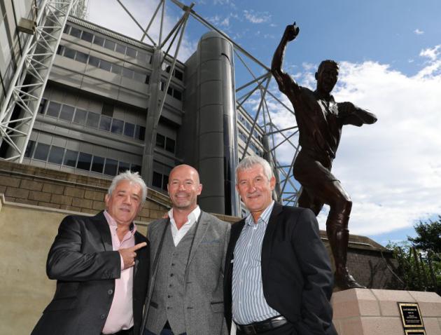 Newcastle United unveil statue of Alan Shearer