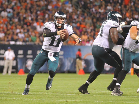 Philadelphia Eagles quarterback Carson Wentz looks to throw the ball