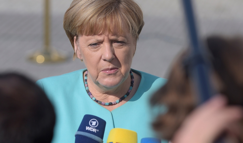 Angela Merkel arrives in Bratislava