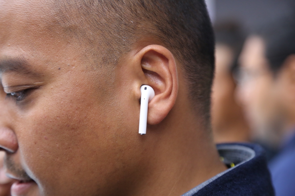 iPhone 7 Launch: Apple Unveils New Wireless Beats Headphones