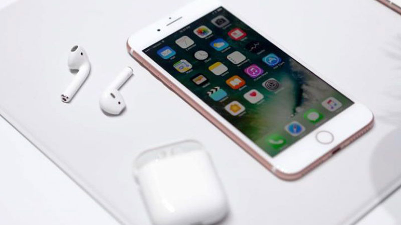 Apple launches iPhone 7 in a bid to revive fortunes