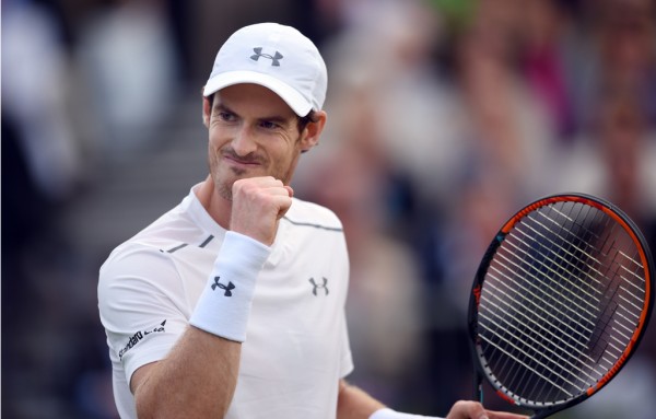 Murray embraces his inner David Beckham in Glasgow