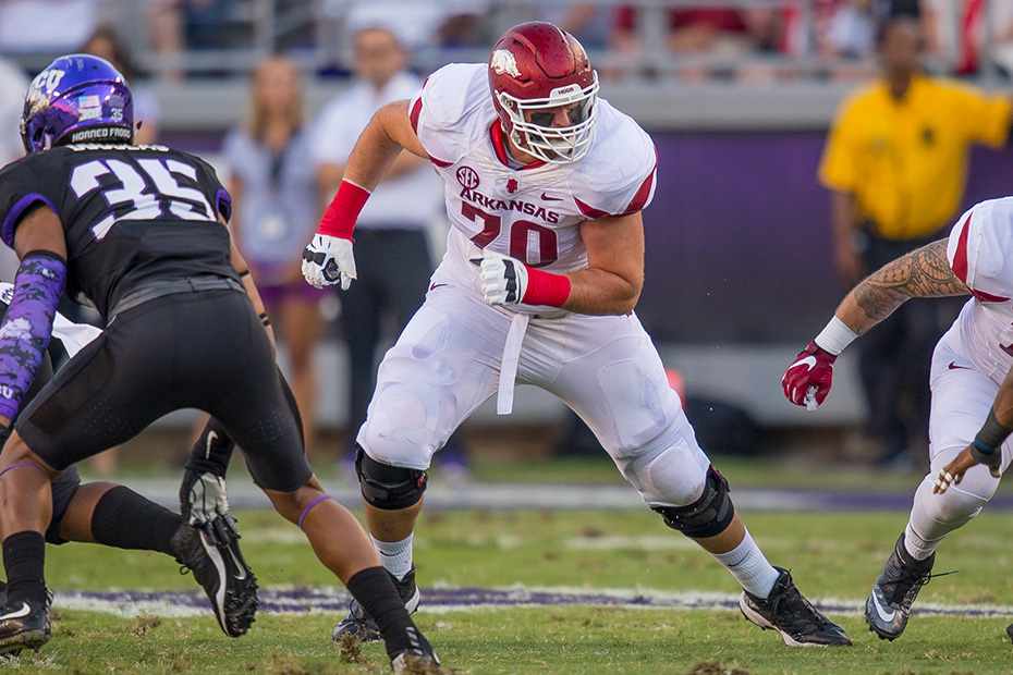 Arkansas senior offensive lineman Dan Skipper