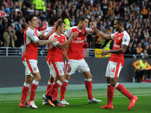 Arsenal players celebrate