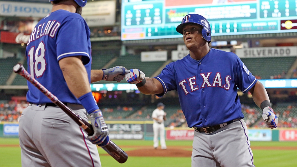 Rangers' Beltre belts 425-foot homer from one knee