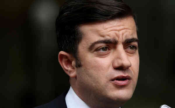 Bill Shorten insists Senator Sam Dastyari has 'a lot more to offer&#x27 after resigning over an expense scandal