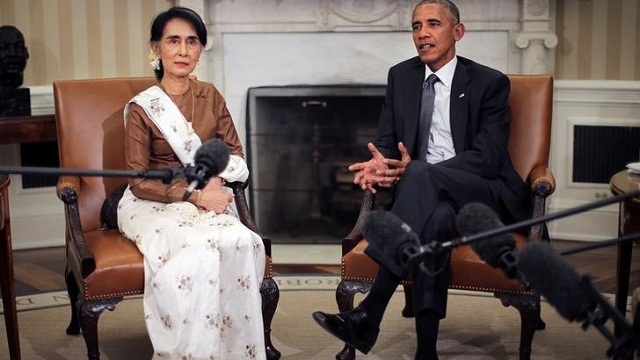 Barack Obama meets Aung San Suu Kyi to lift sanctions against Myanmar 'soon&#039