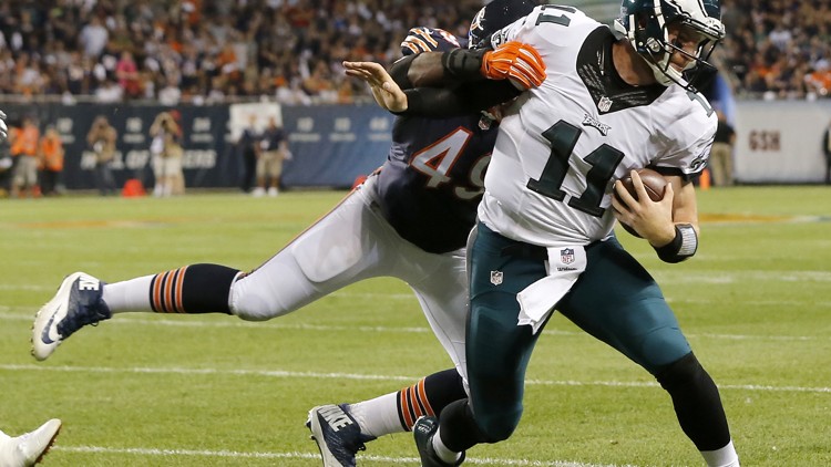 Wentz comes through again as Eagles beat Bears 29-14