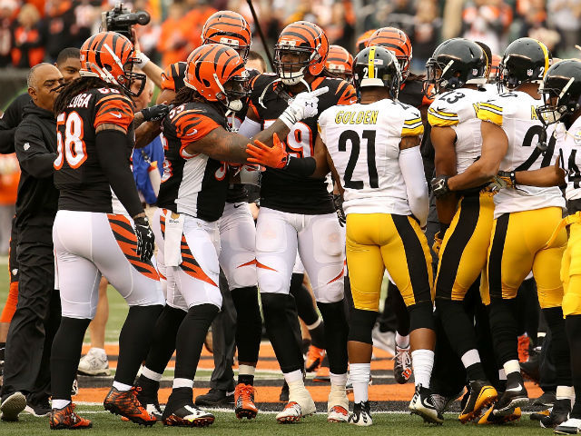 DeAngelo Williams says Steelers and Bengals will be a “two-chinstrap game”