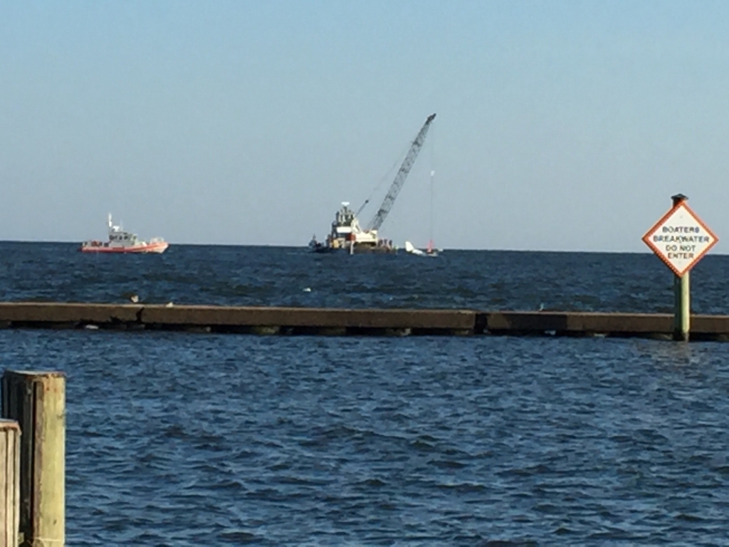 Search Continues For 2 Missing Men After Plane Crashes Into New Orleans's Lake Pontchartrain - 1 Woman Rescued