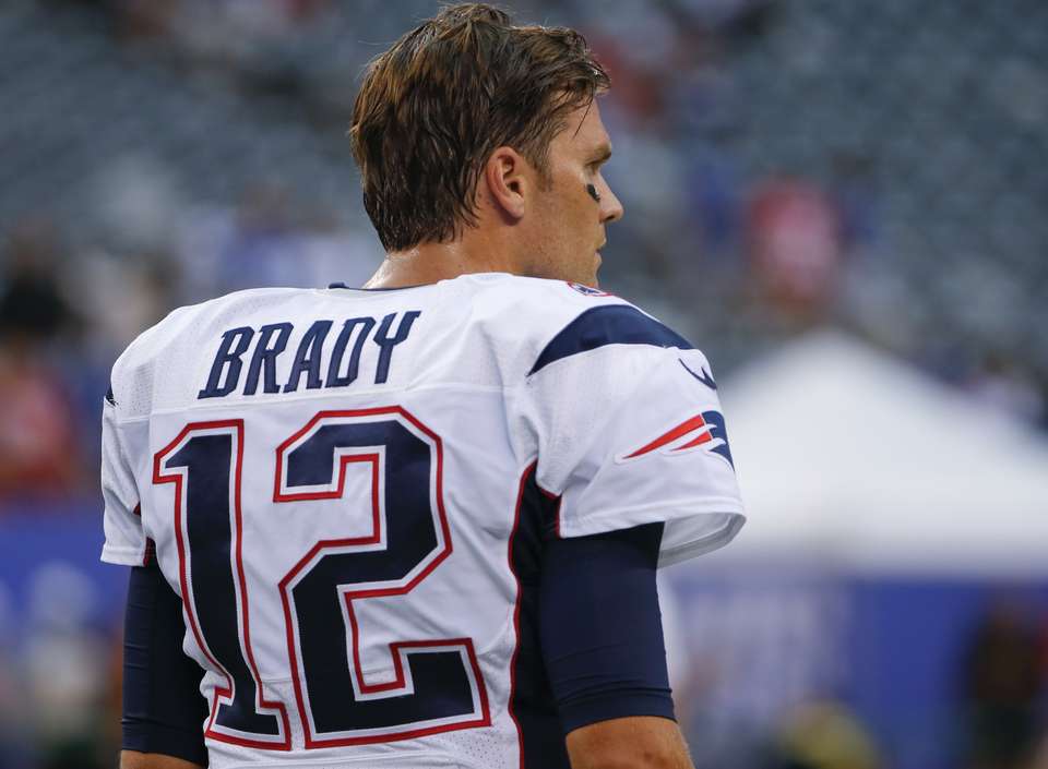 Brady plays 1st half vs. Giants in tuneup for suspension