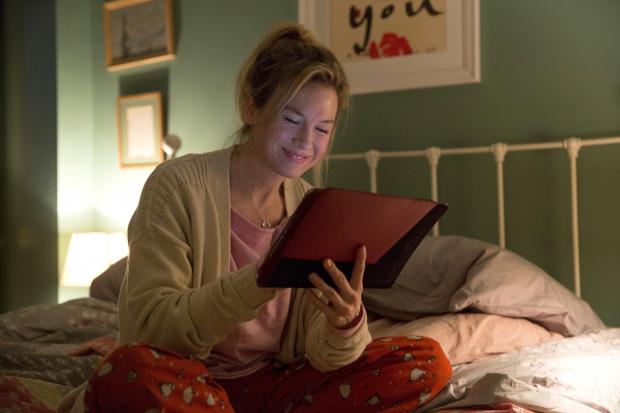 Renee Zellweger Reveals Her 'Very Bridget Jones Moment' From 2001 Premiere