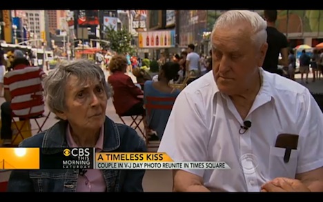 CBS News reunited Friedman and Mendonsa in Times Square in 2012