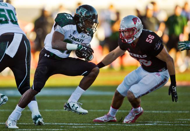 Marshawn Lynch takes some reps as Cal readies for opener abroad