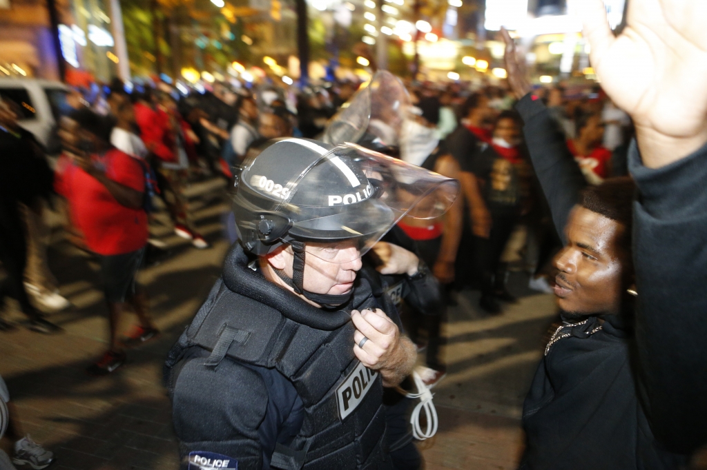 Protests over killing of black man prompt state of emergency in Charlotte