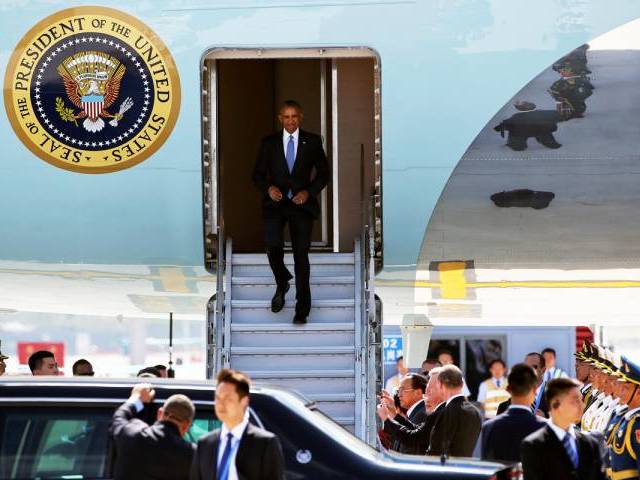 US President Barack Obama arrives at Hangzhou Xiaoshan international airport before the G20 Summit in Hangzhou Zhejiang province China