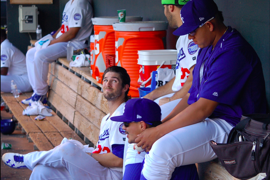 Yasmani Grandal: Grandal smokes three-run bomb on Saturday