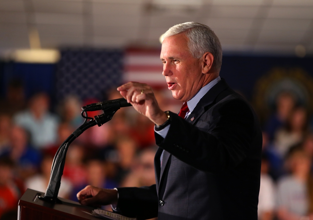 Mike Pence Campaigns In New Hampshire