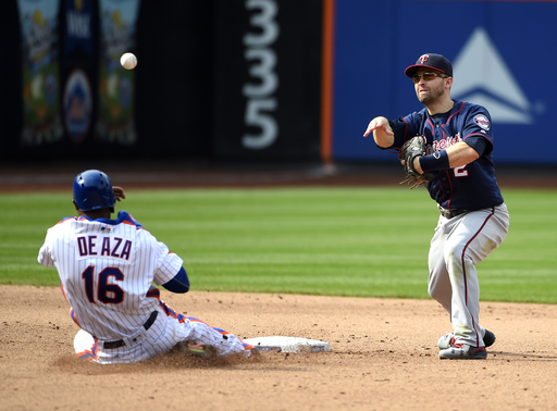 Colon pitches Mets over Twins 3-0 as last homestand starts