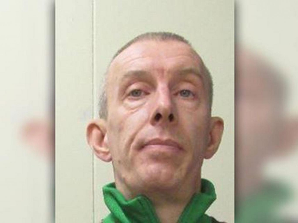 Convicted murderer on the run in Derbyshire