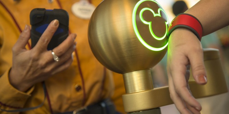 Disney to scan fingers of 3-year-olds to prevent fraud