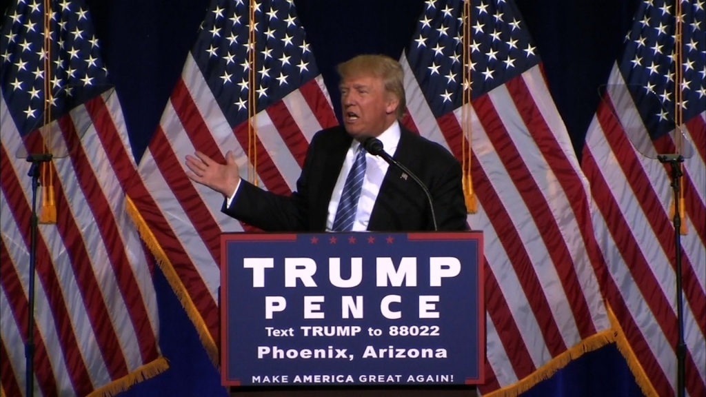 Donald Trump speaks on immigration in Phoenix AZ