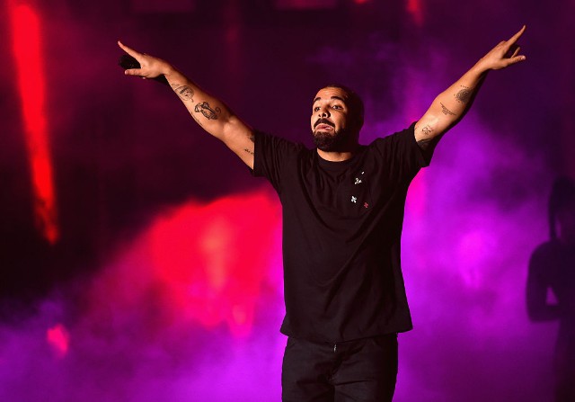 2016 iHeartRadio Music Festival- Night 1- Show