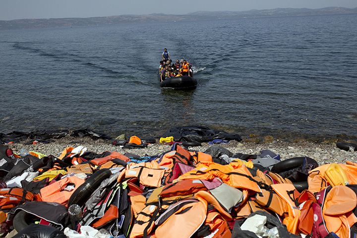 A senior Egyptian official says a total of 115 bodies were pulled out of the waters off the Egyptian coast three days after hundreds of migrants heading to Europe drowned