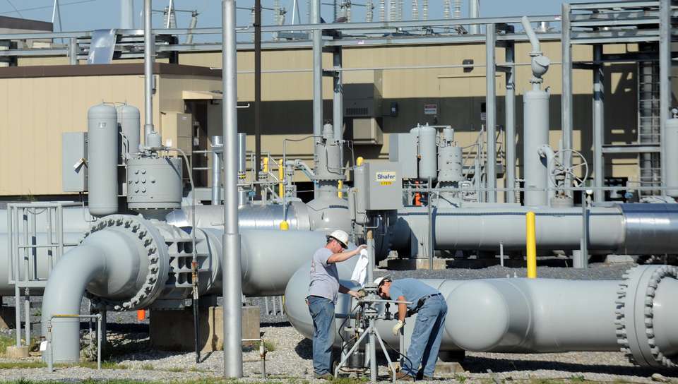 Pipeline operator Enbridge to buy Spectra Energy for $28B