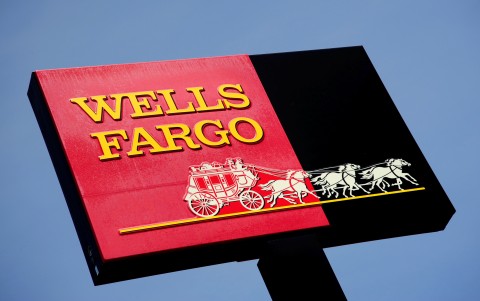 Federal prosecutors launch probe into Wells Fargo's sales tactics