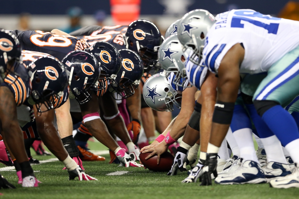 ARLINGTON TX- OCTOBER 01 Dallas Cowboys readies to snap the ball against the Chicago Bears
at Cowboys Stadium