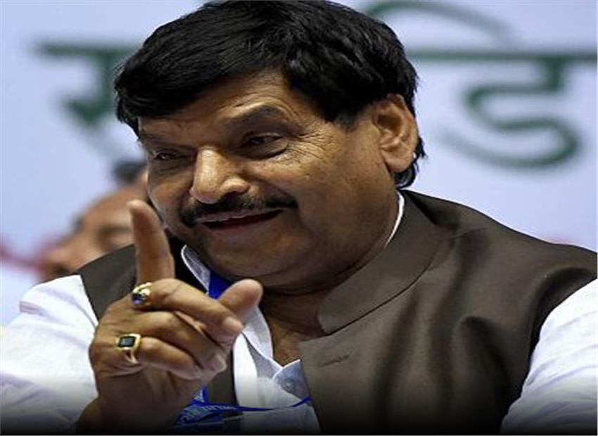 Shivpal Singh quits Akhilesh's cabinet, crisis intensifies