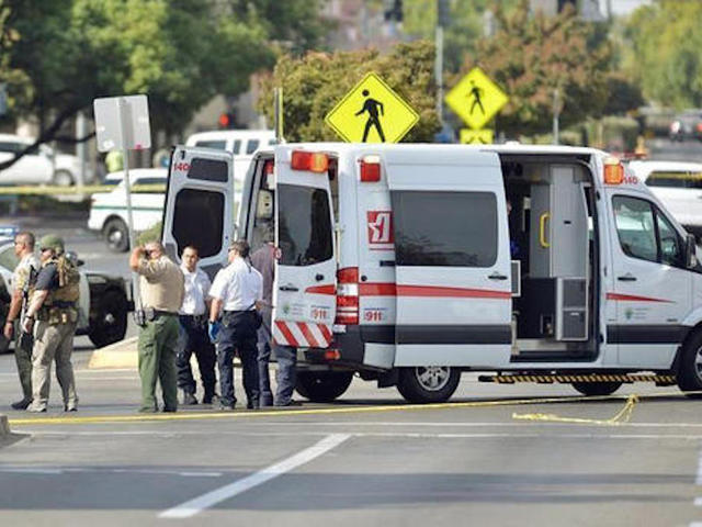 2 officers shot, wounded by visitor at US jail