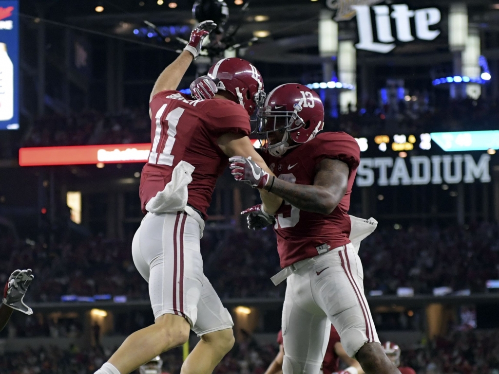 Gehrig Dieter celebrates his fourth-quarter touchdown catch