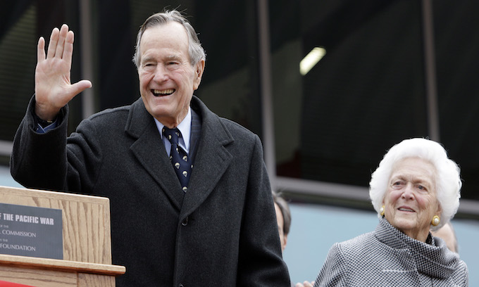 President George H. W. Bush will vote for Hillary Clinton: report