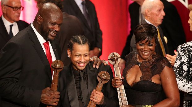 Hall of fame Shaquille O'Neal Allen Iverson and Sheryl Swoopes with their awards