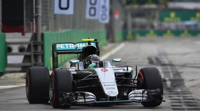 Lewis Hamilton's frustrations continue in Singapore