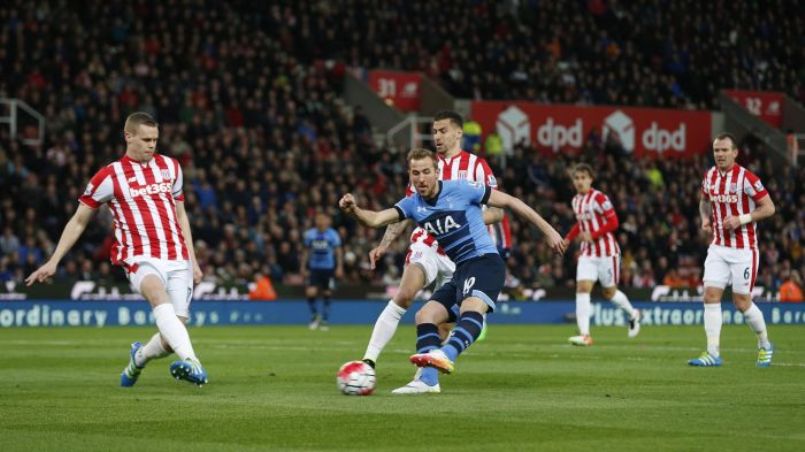 Should Mauricio Pochettino keep Hugo Lloris on the bench against Stoke?