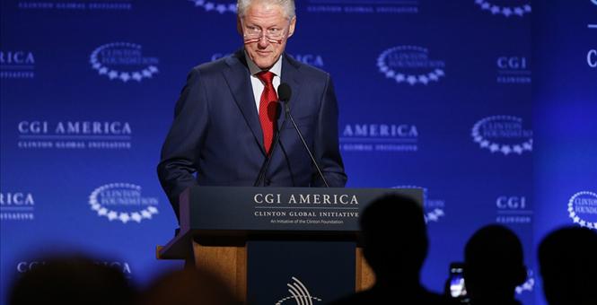 Top Dems Want to See Clintons 'Sever Ties&#39 from Their Foundation