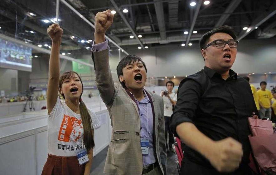 Hong Kong's pro-democracy candidates retain veto in vote