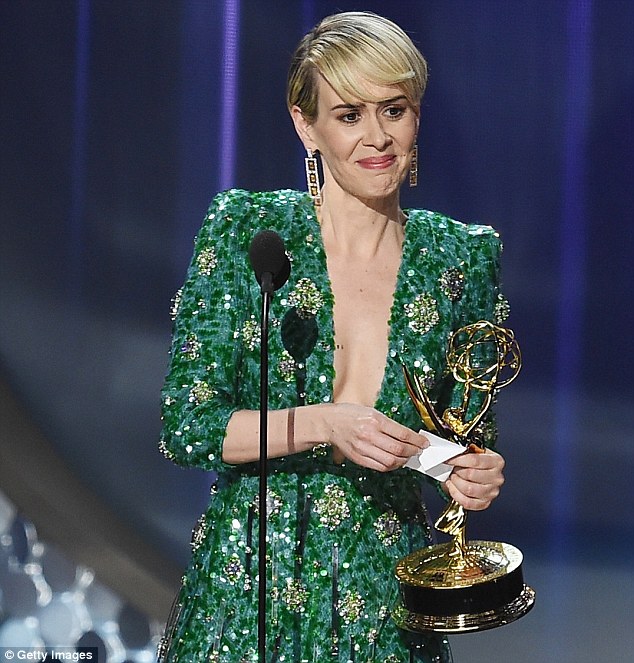 Sarah Paulson who won the Emmy for best actress for her role in The People v. O.J. Simpson has apologized to the real-life Marcia Clark during her acceptance speech