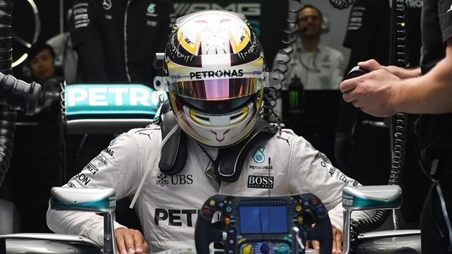 Hamilton plans to come out fighting in Malaysia