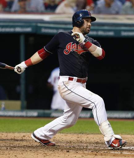 Leading off: Indians' Carrasco breaks hand when hit by line drive